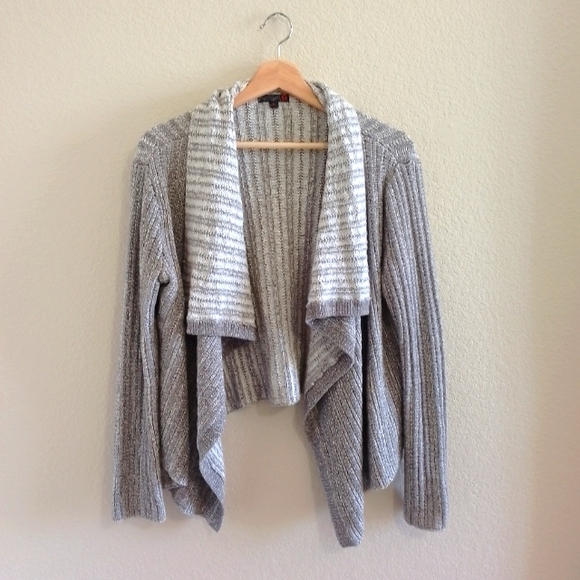 G by Guess 100% cotton size medium cardigan - Picture 1 of 4